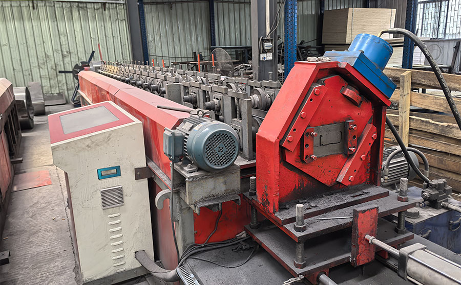 抱梁成型機(jī)